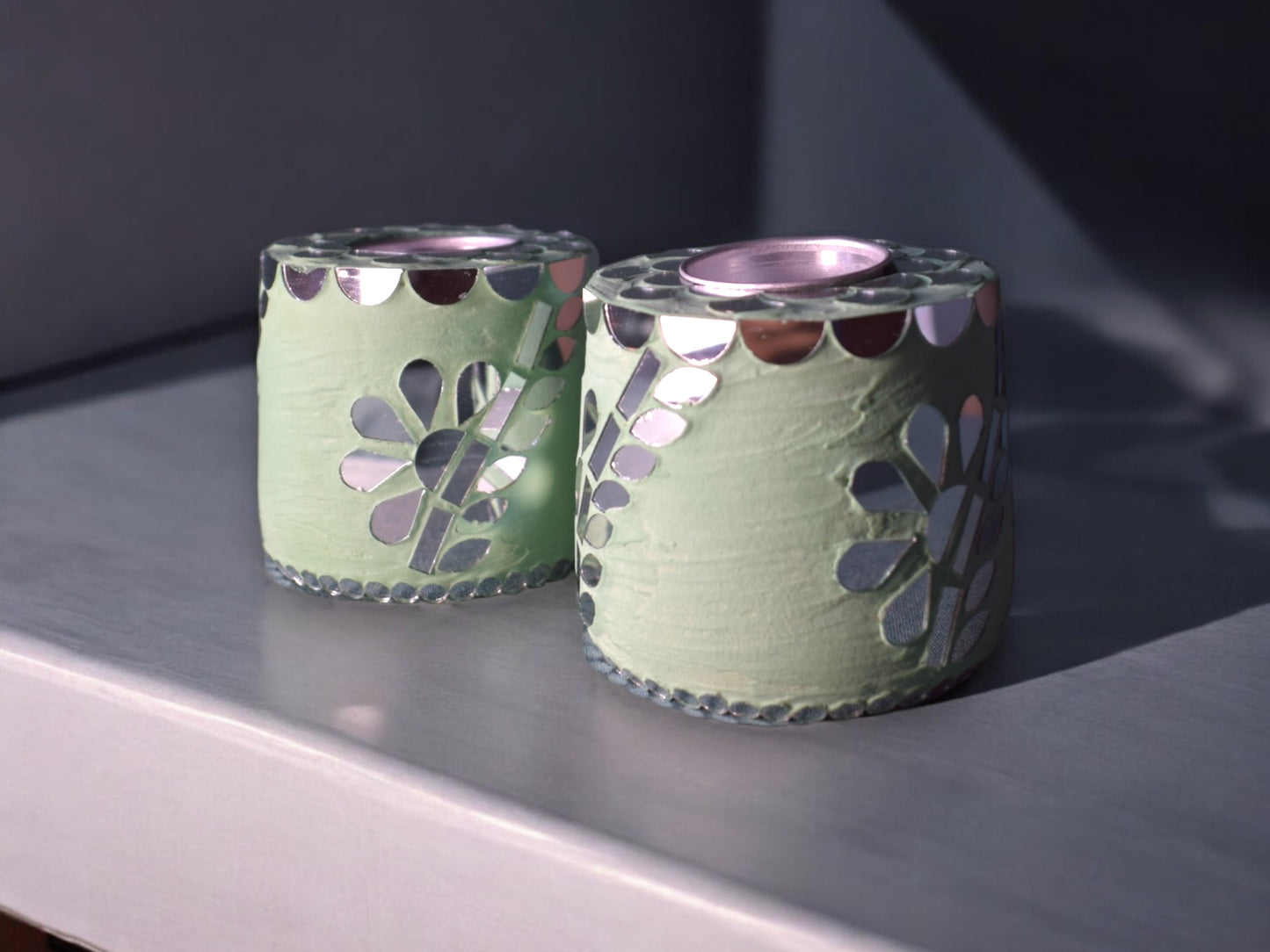 Sia candle holder green