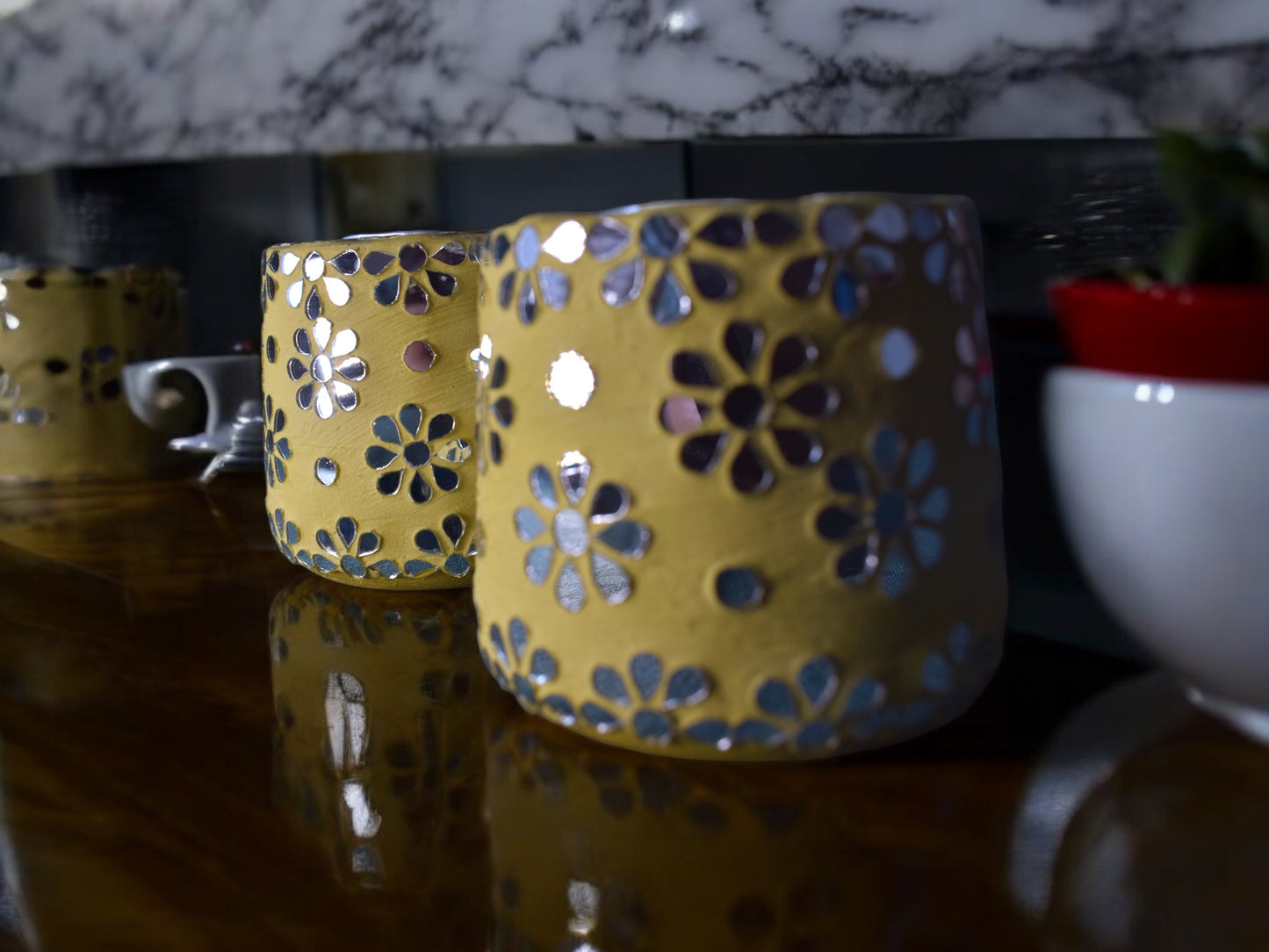 Floral candle holder yellow