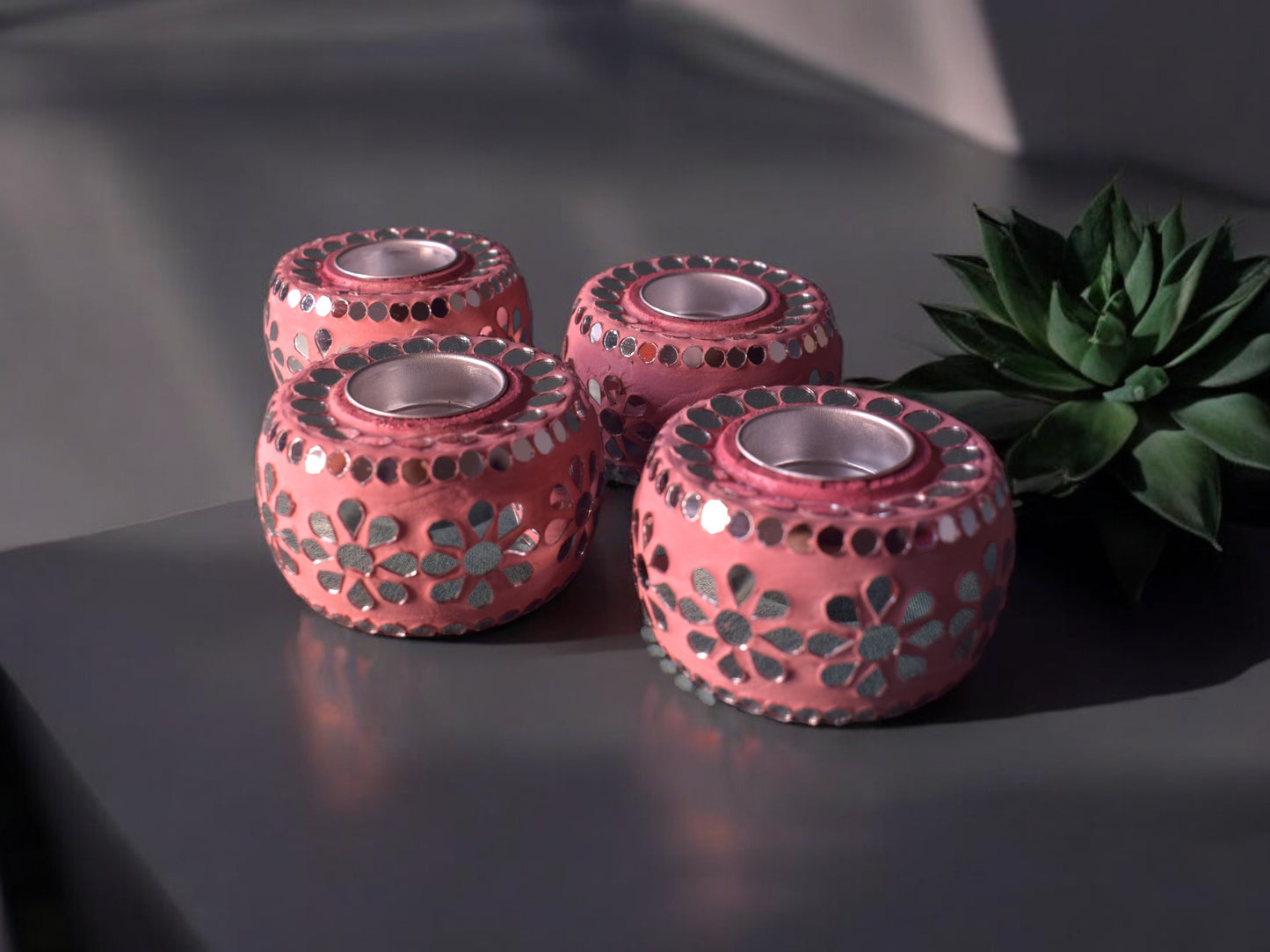 Leela floral tea light candle holder pink