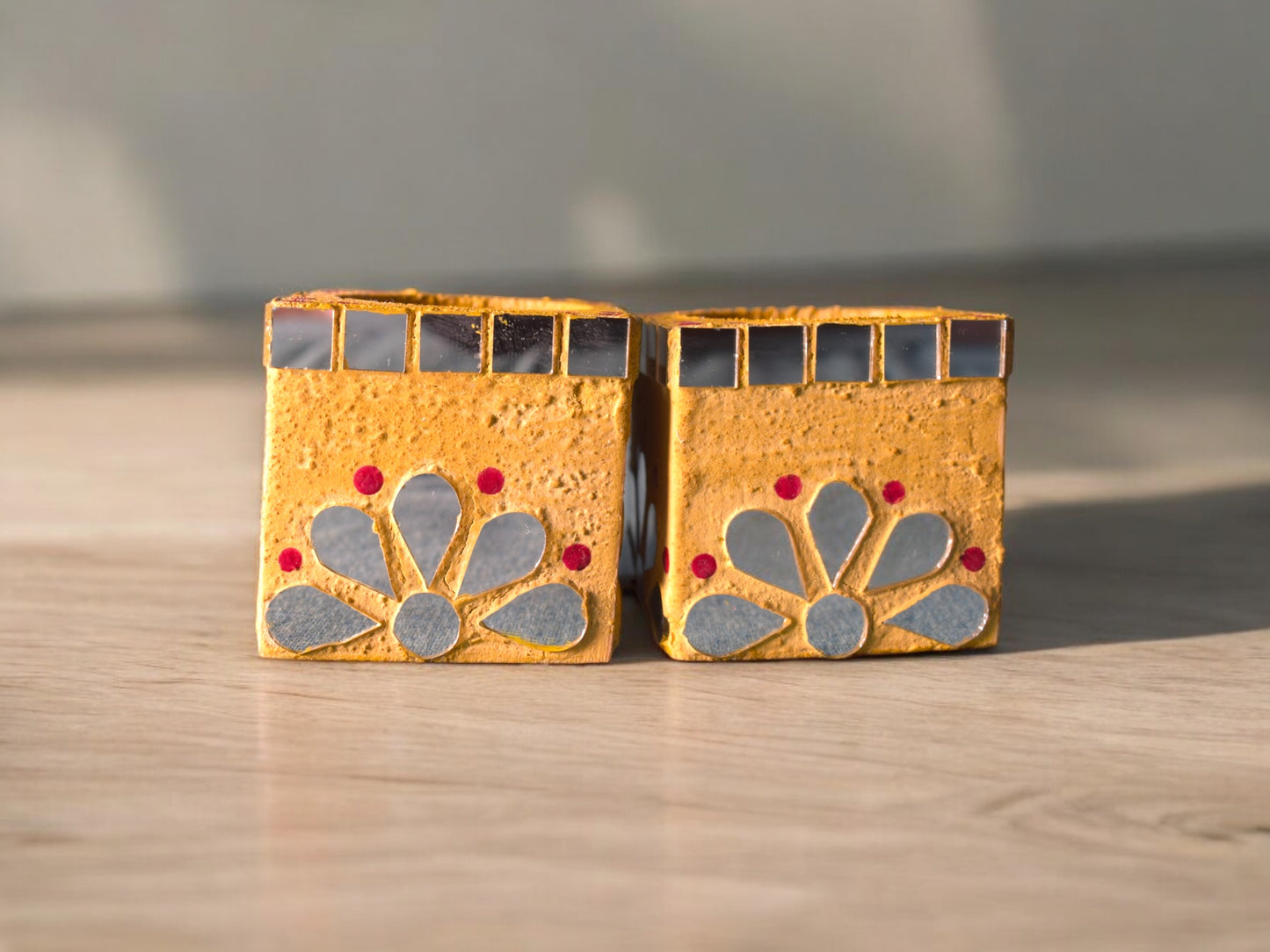 Small tea light holders yellow