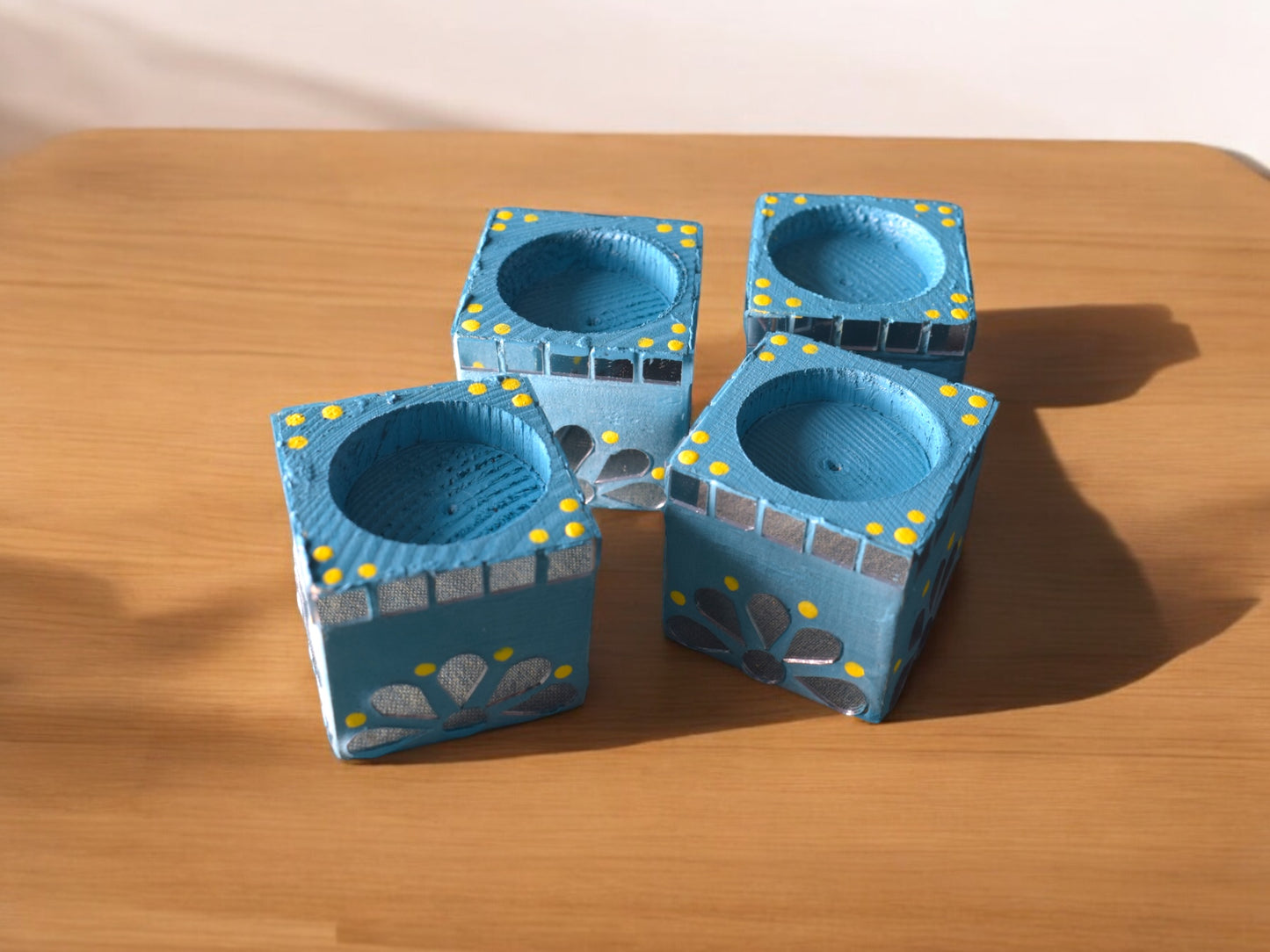 Small tea light candle holders turquoise