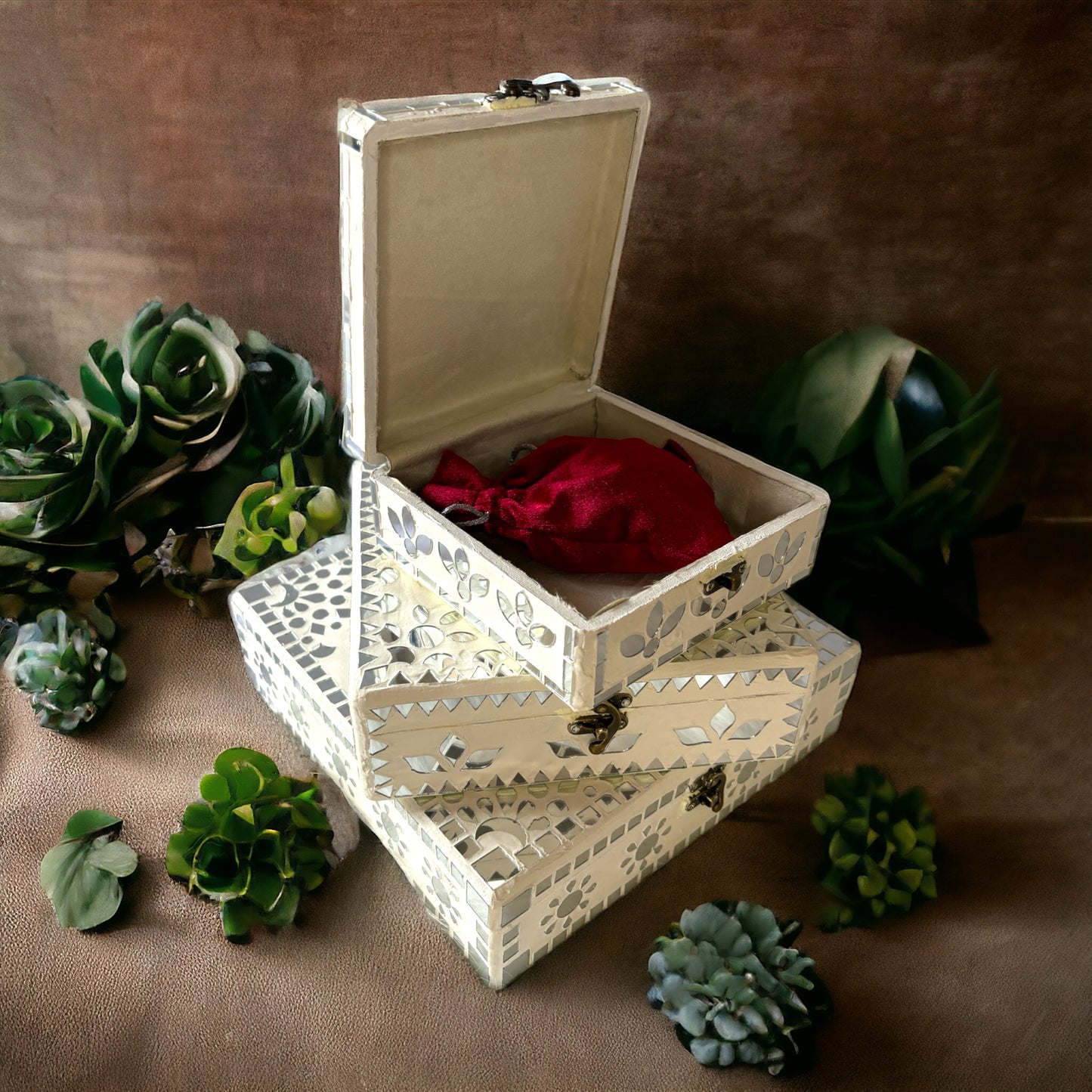 White jwellery box