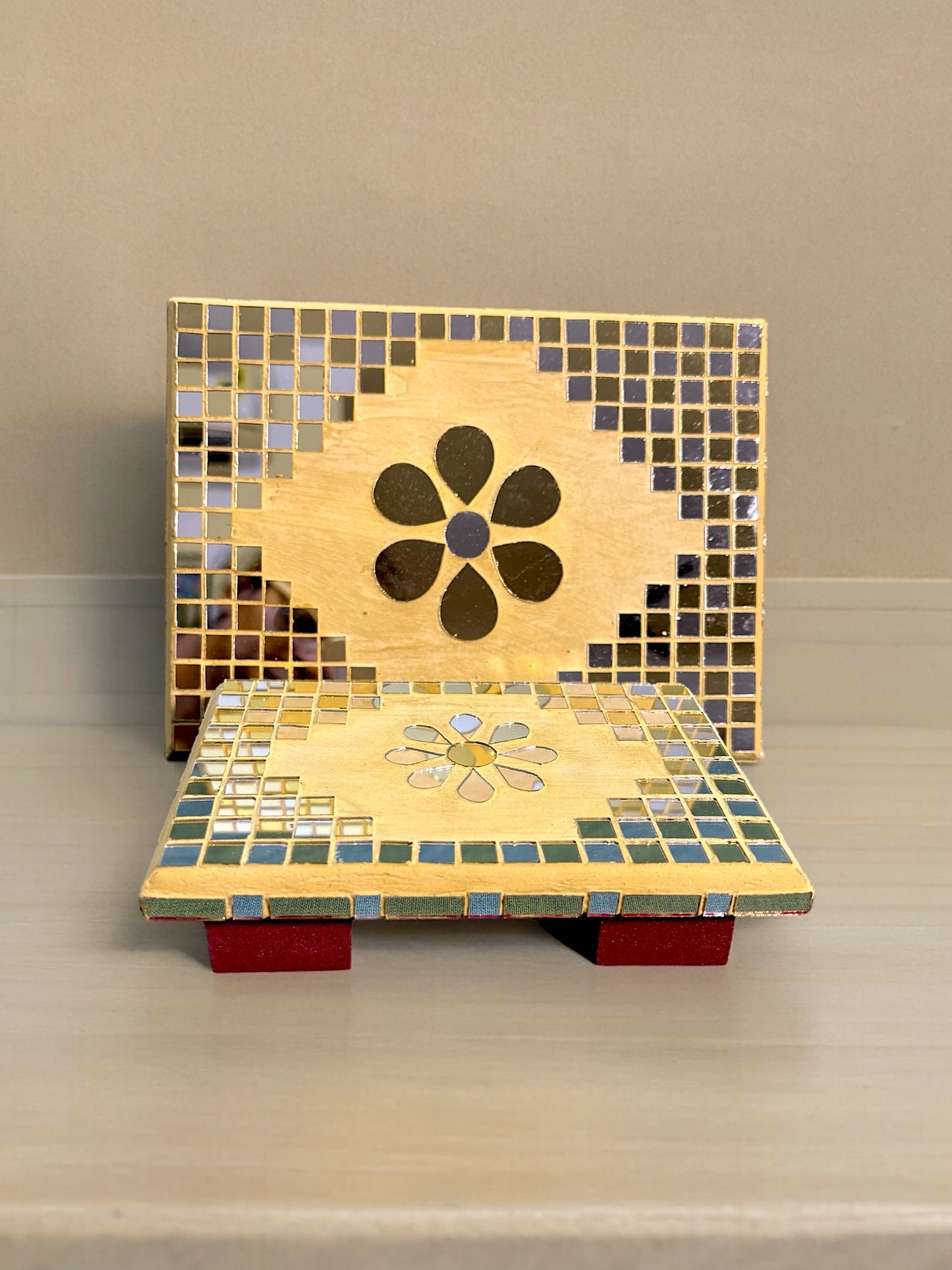 Small chandan chowki
