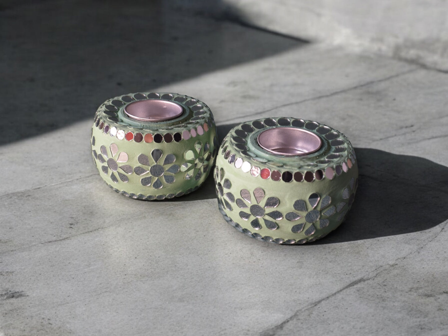 Leela floral tea light candle holder